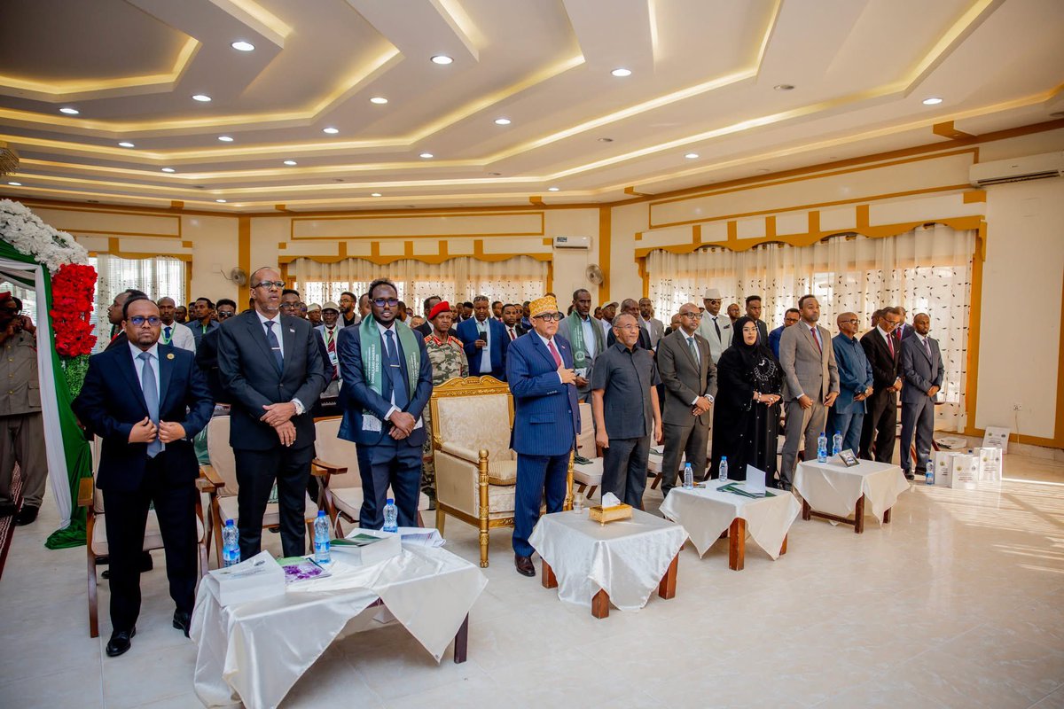 ViewHorn's tweet photo. The Ministry of Minerals and Energy of Somaliland ,

today showcased the minerals found in Somaliland. The President officially opened this exhibition, which displays the minerals of Somaliland. This event is aimed at attracting stakeholders and companies interested in the specific minerals available in Somaliland