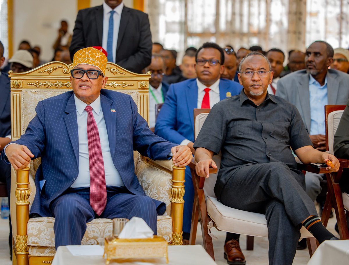 ViewHorn's tweet photo. The Ministry of Minerals and Energy of Somaliland ,

today showcased the minerals found in Somaliland. The President officially opened this exhibition, which displays the minerals of Somaliland. This event is aimed at attracting stakeholders and companies interested in the specific minerals available in Somaliland
