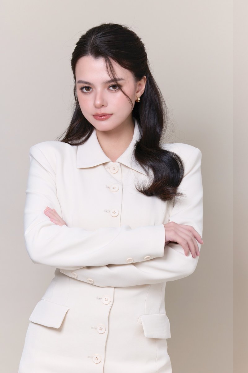 RealEntOfficial's tweet photo. “SHEEP” ชวน #ฟรีนเบค โชว์โมเม้นท์จิ้นสุดคิ้วท์ ในงานเฉลิมฉลองส่งท้ายปี Carry the “Celeb” ration พร้อมเปิดตัวคอลเลคชั่นพิเศ�� SHEEP X Monchhichi :The Celebration-Limited Edition เสาร์ที่ 20 ธ.ค.นี้ 12.30 -14.30 น. ณ เดอะมอลล์บางกะปิ

#SHEEPxfreenbecky #FreenBecky https://t.co/46K4iy6ek3