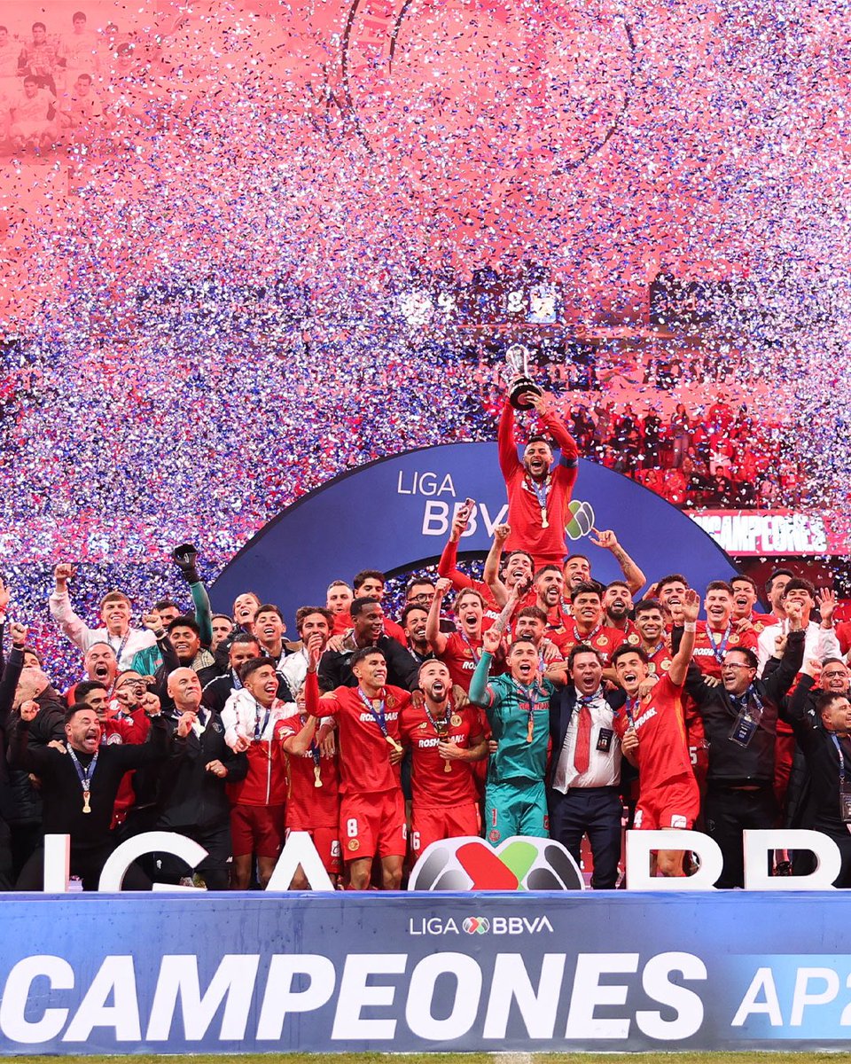 NetoRdgz's tweet photo. Por qué nadie está hablando del Bicampeonato PERFECTO que hizo el Toluca?

Ningún bicampeón anterior (Pumas, León, Atlas, América) lograron coronarse DOS VECES seguidas en su estadio.

Siempre fue uno de local y otro de visitante o los dos de visitante

Toluca fue SÚPER LÍDER en ambos campeonatos.

BICAMPEONATO PERFECTO 🏆⭐️