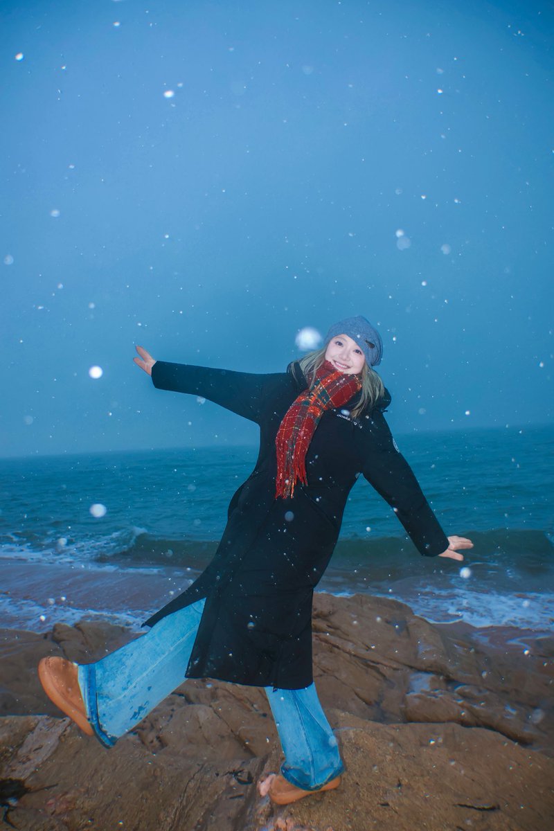 lalalala_LLLL's tweet photo. 终于圆了看海边雪景的愿望

希望下次可以带未来老婆一起看～

#4i
#iiii 
#4i女s https://t.co/Uarcle1KKE