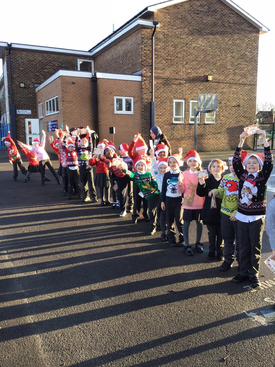 StPPPrimaryY3's tweet photo. Last week’s Santa Dash with Year 3 🎅🏃@StPPPrimary https://t.co/utAorpdoJx