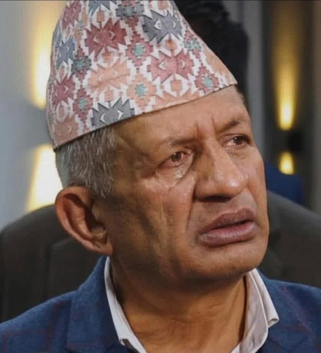 एउटा केटो  १७ बर्षमा शिक्षकको जागिर छोडेर देश बदल्न हिड्यो !  न परिवार भन्यो न आफ्नो जिवन!  राजनितिको कारणले सन्तानलाई समेत क्षति भयो !   कवि मन लिएर हिडयो !  बेसरी झगडा गर्न जादापनि हासि हासि कुरा गर्ने कहिल्यै नमिठो नबोल्ने आज आशु खसेको देख्दा को दुखि नहोला !  मैले ४ दिन अगाडि