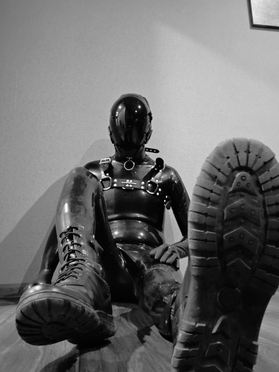 SERVE_717's tweet photo. #rubber #drone https://t.co/QdTWUXYElF