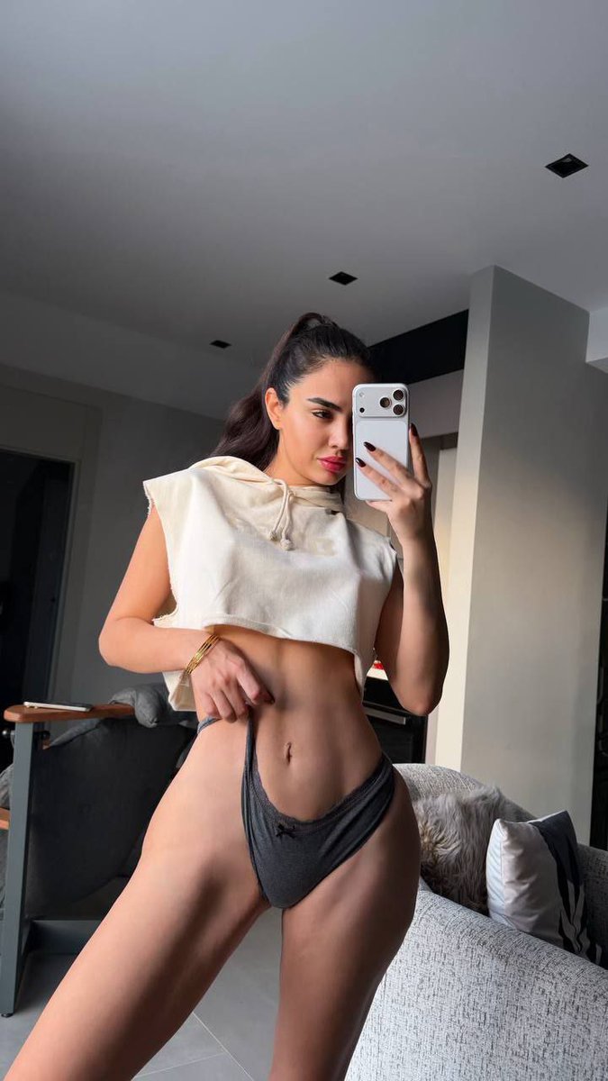 beyfendipaylas's tweet photo. Ece Ronay Onlyfans #eceronay https://t.co/lAI0TRp4eb