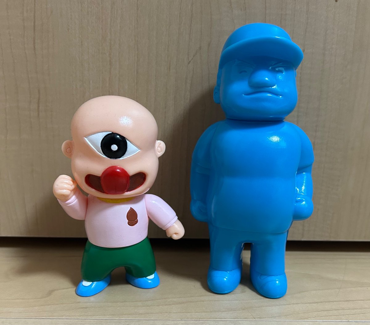 湯谷商店 高橋名人 ソフビ 湯谷商店 高橋名人の冒険島 高橋名人 ソフビとバケ丸くん。今宵も連打