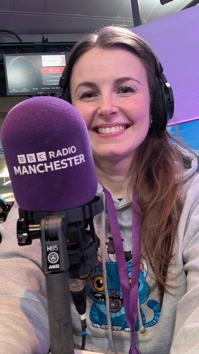 gme_trust's tweet photo. Annabelle on the airwaves again! π»π
Our Comms Officer Annabelle was back on BBC Radio Manchester this afternoon, talking about everything from sustainable urban drainage systems and our #GreenSpacesFund, to sad Christmas songs and Pride & Prejudice!
Never a dull moment π€£ https://t.co/Lgs7FQUbcs