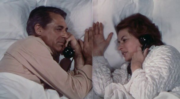 pelicinema's tweet photo. watching casablanca together but separately always made me swoon in when harry met sally. the use of the split screen calling back to how it was used in old hollywood films. a masterful scene from a masterful director like rob reiner https://t.co/SMZaFd0N5C