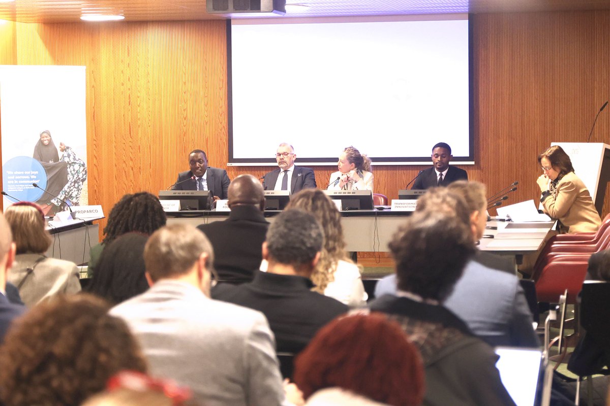 RwandaEmergency's tweet image. On the sidelines of the Global Refugee Forum opened today in Geneva, PS @NgogaAristarque spoke on the panel “𝗥𝗲𝘁𝗵𝗶𝗻𝗸𝗶𝗻𝗴 𝗥𝗲𝗳𝘂𝗴𝗲𝗲 𝗙𝗶𝗻𝗮𝗻𝗰𝗲: 𝗜𝗻𝗻𝗼𝘃𝗮𝘁𝗶𝗼𝗻 𝗶𝗻 𝗮𝗻 𝗘𝗿𝗮 𝗼𝗳 𝗠𝗼𝘂𝗻𝘁𝗶𝗻𝗴 𝗣𝗿𝗲𝘀𝘀𝘂𝗿𝗲𝘀.” He highlighted Rwanda’s experience in…