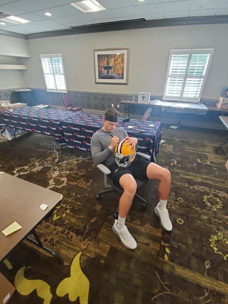 daily joe burrow (@dailyjoeyb) on Twitter photo 