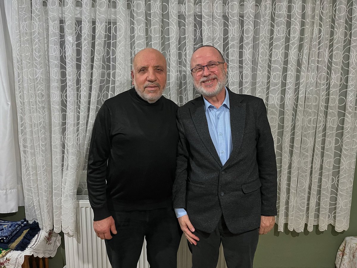 İlçe Başkanımız Hakan Gökcan, geçmiş dönem Beykoz Belediyesi Meclis Üyelerimizden Necati Kalaycı’ya ziyarette bulundular.

Nazik misafirperverliği ve hoş sohbetleri için teşekkür ederiz.