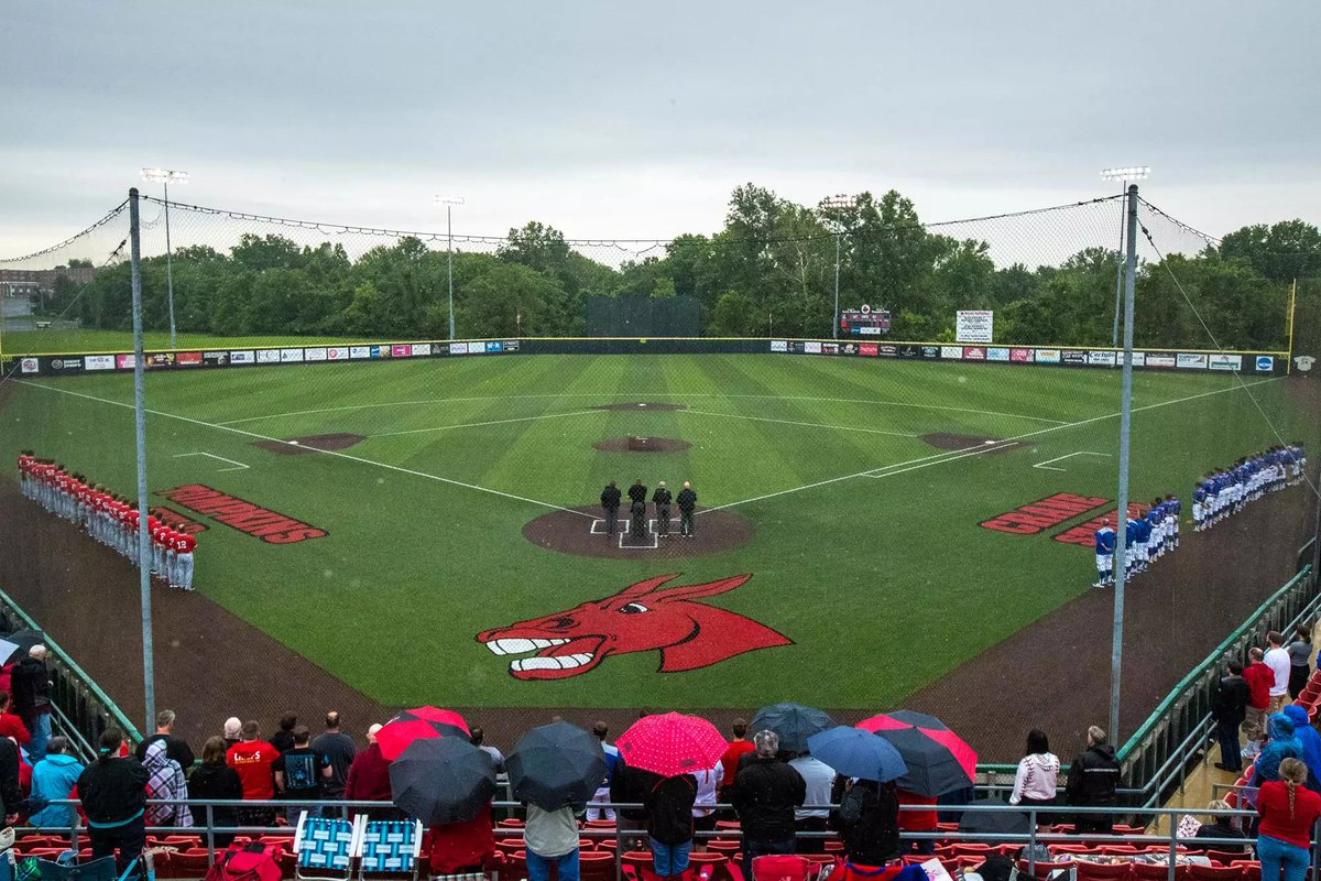 divIIbaseball's tweet image. Warren Turner Field vs Crane Stadium/Tompkins Field

Standings/Voting: diviibaseball.com/field-voting