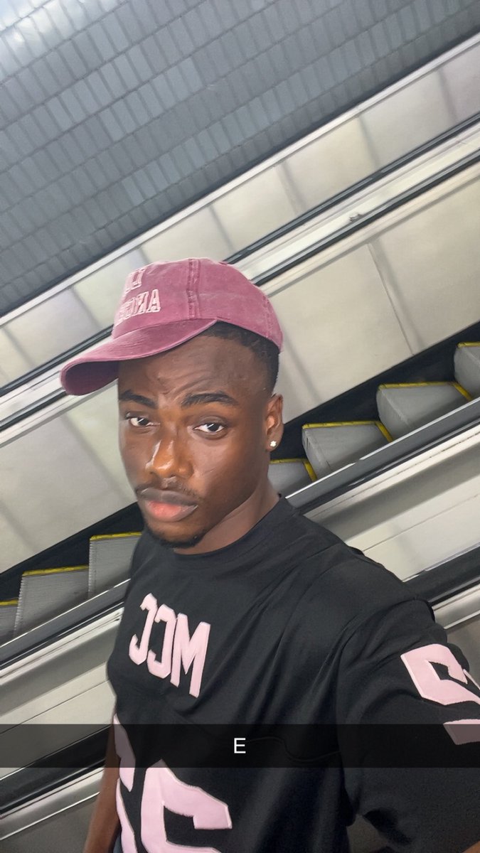 I love being a loser (gacha player)