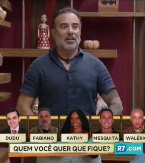 vaidesmaiar's tweet photo. Após Fabiano falar que precisa do dinheiro para ajudar os pais, internauta cobra Viih Tube, que se explica: “Se eles preferem agir como se não tivessem ajuda nenhuma, a culpa não é minha” https://t.co/Qmo9f6sgIr