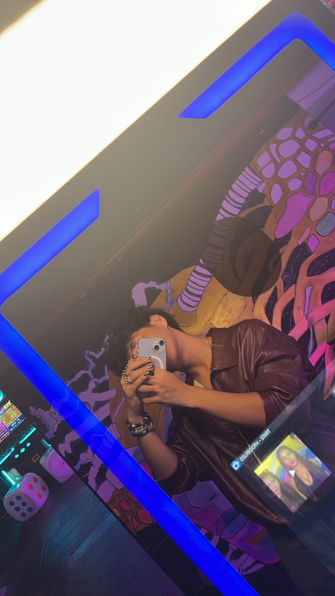 Ross tweet media