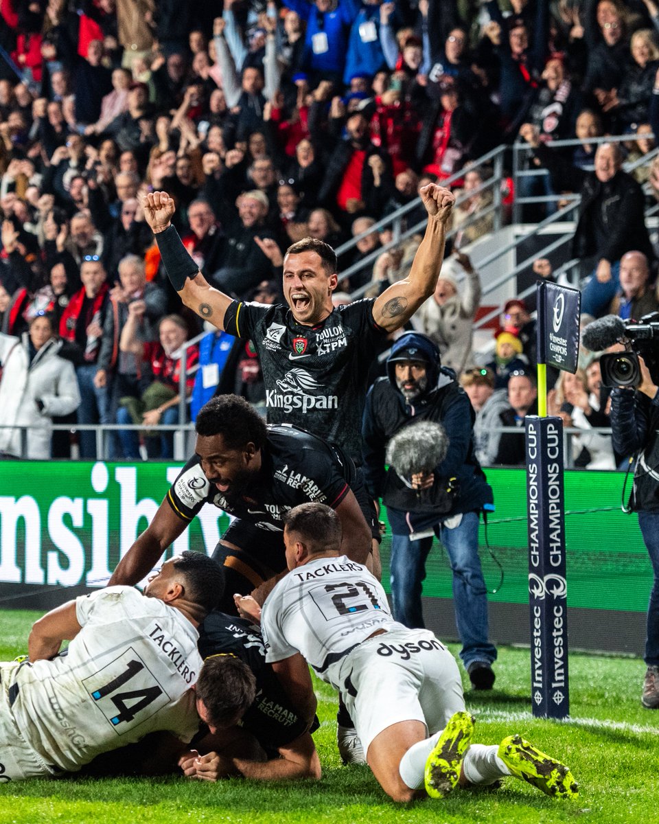 Avec un cœur rouge et noir / <a href="/RCTofficiel/">RCT – Rugby Club Toulonnais</a> <a href="/Var_Matin/">Var-matin</a>