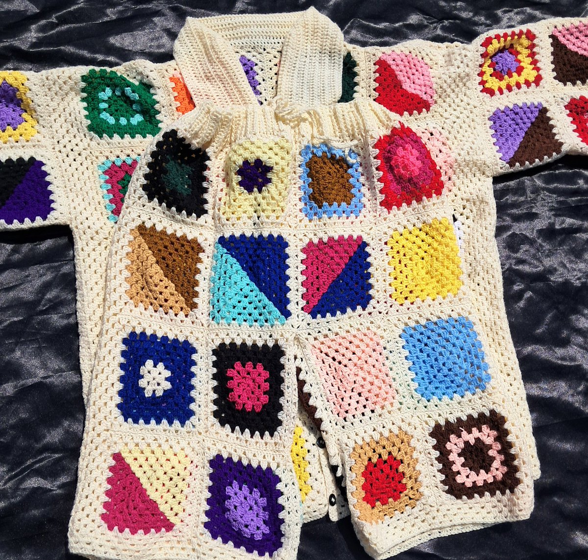 LoopsandLeads's tweet photo. A lovely customer ordered this crochet shirt and shorts set for her husband. 
This set was handmade using granny squares, stitched carefully from start to finish.
If you’d love a custom crochet piece for yourself or a loved one, feel free to send me a message.
#crochet #handmade https://t.co/a7SRIjVppQ