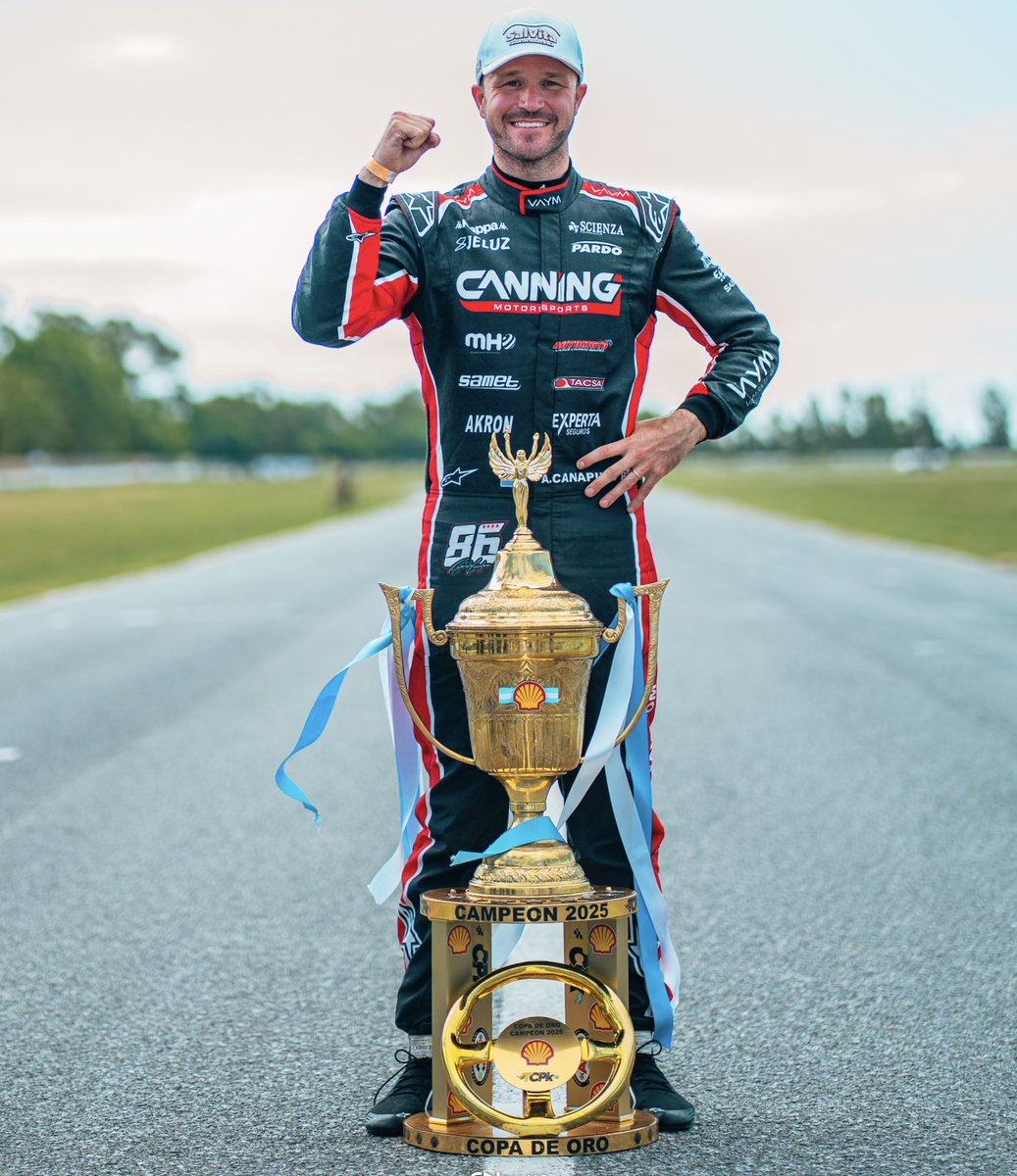 dcoronel's tweet photo. Agustín Canapino logró su título numero 18 en 18 temporadas nacionales completas, desde 2006 hasta 2022 y esta de 2025: 5 de TC, 2 de TC 2000, 7 de Top Race, y 1 de TC Pista, Turismo Carretera 2000, TC Pick Up y Copa Mégane. Es el más laureado en pista: superó al Flaco Traverso (16), aunque cabe aclarar que el de Ramallo obtuvo 7 de TC 2000, 6 de TC y 3 de Top Race.