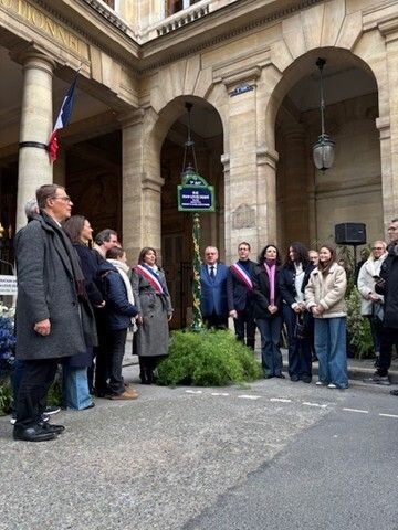 Conseil_constit's tweet image. Inauguration de la rue Jean-Louis Debré : un hommage fort à celui qui présida le Conseil constitutionnel de 2007 à 2016 et qui fut une figure majeure de nos institutions.
La cérémonie s’est tenue en présence de Richard Ferrand, Président du Conseil constitutionnel, des membres du…