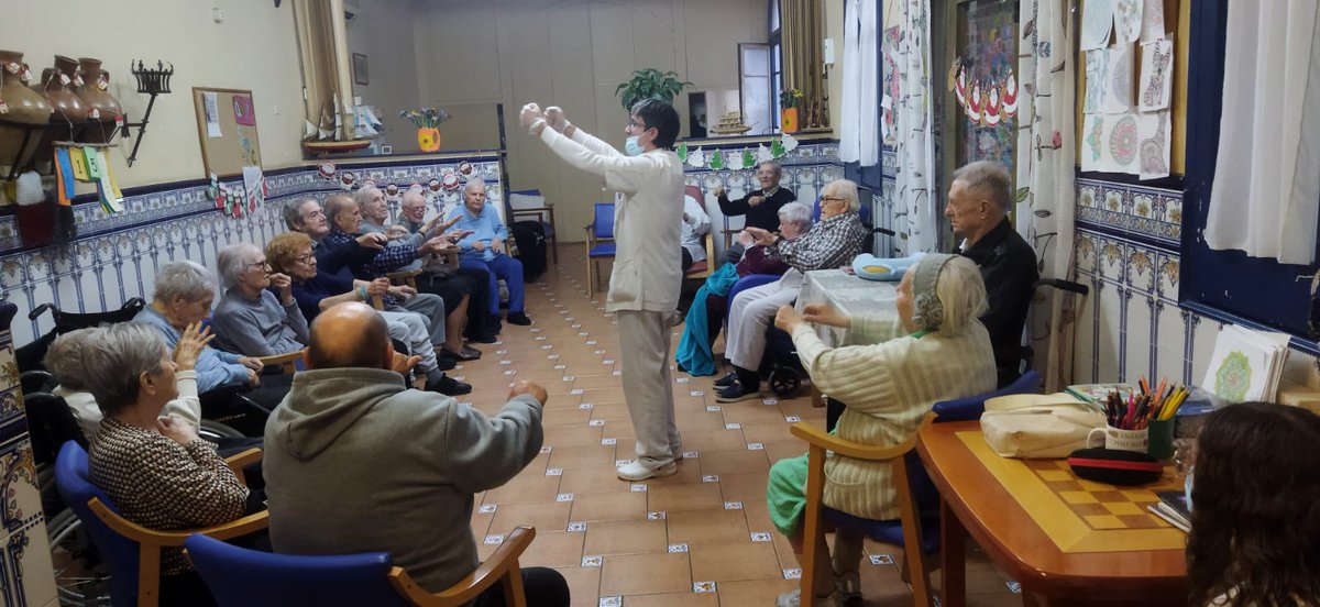 vibentia's tweet photo. Ens posem en forma amb en Lluís https://t.co/Pn35FC8f5y