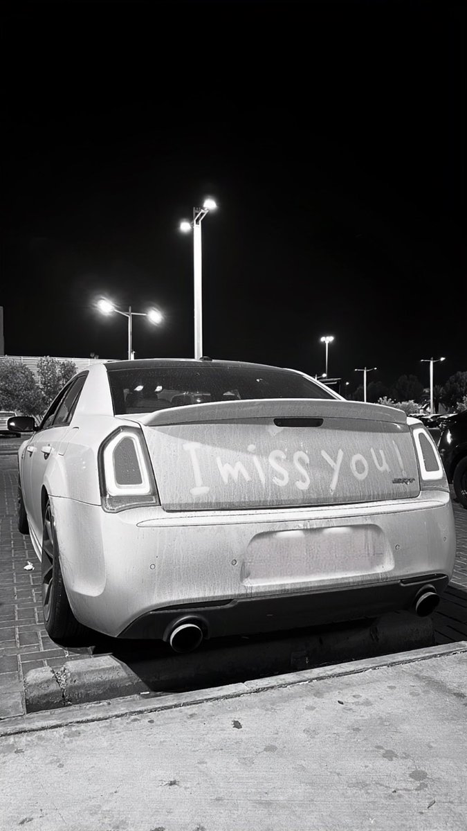 saudz_2's tweet photo. I miss you 😢 https://t.co/bfUYA366za