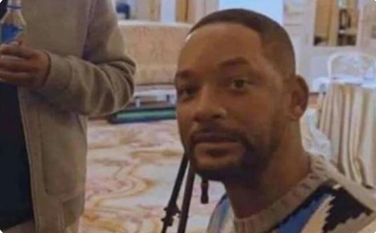 When a person knows your name but you don't know theirs