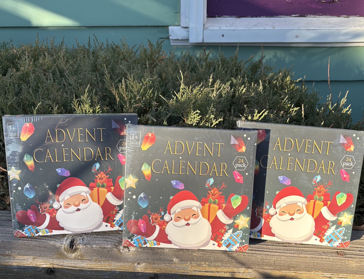 TheCosmicDepot's tweet photo. Better late than never! Fun advent calendars filled with a surprise crystal for each day!☪️✨ https://t.co/fvoztwl2yI