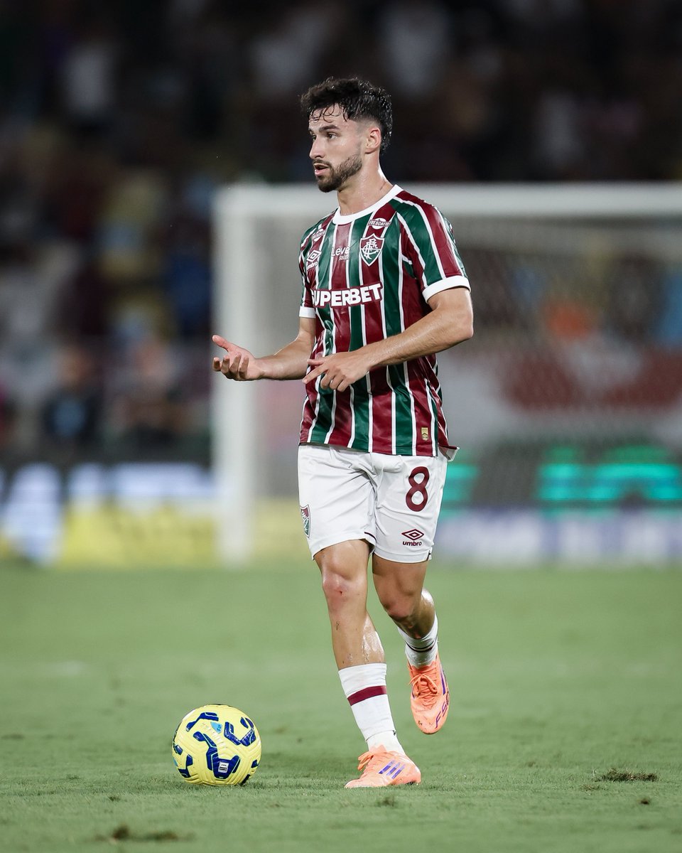 futebol_info's tweet photo. ⚠️ Cruzeiro quer a contratação do volante Martinelli, do Fluminense, para 2026.

Os contatos iniciais já foram feitos pelo clube mineiro.

🗞 @hevertonfutebol 
📸 Marcelo Gonçalves/FFC https://t.co/hBl2iueZwl