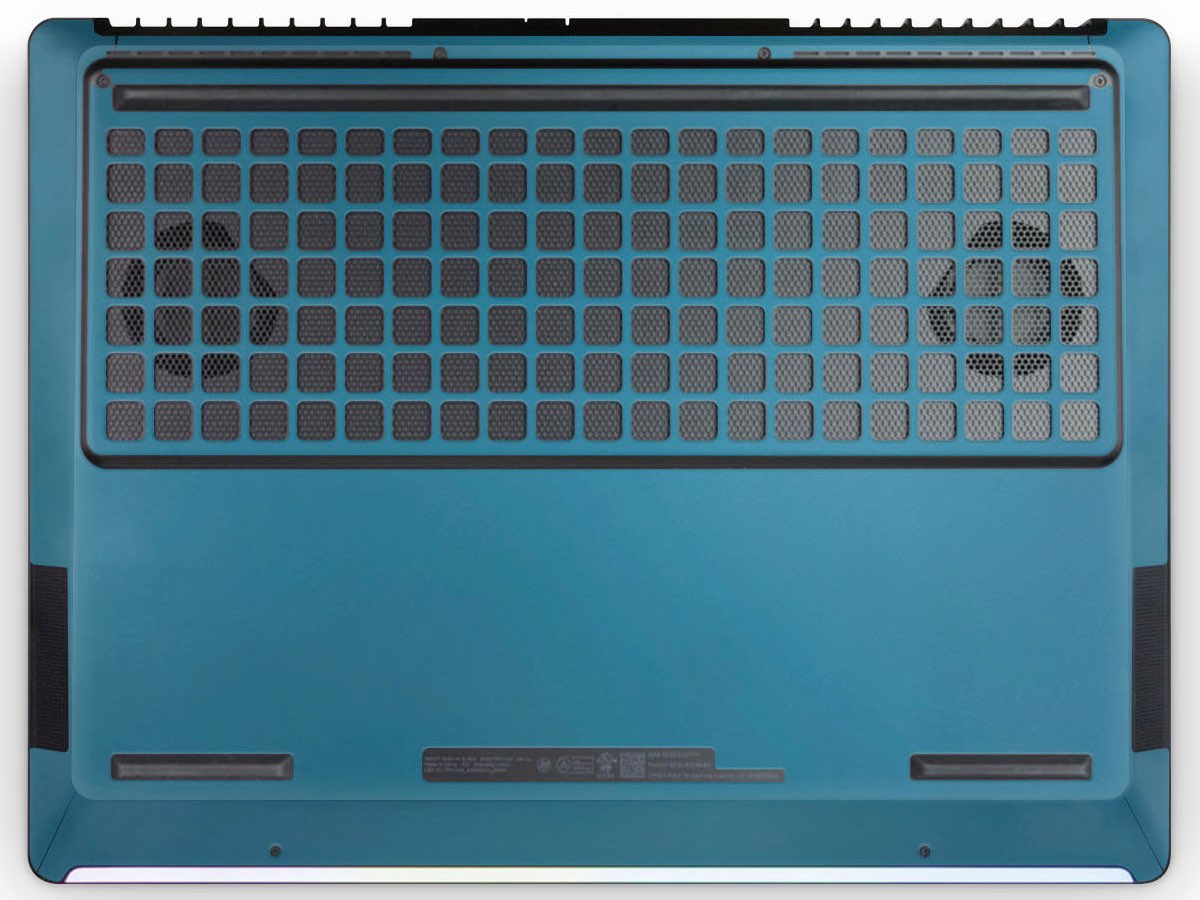 Next up on our 2025 Countdown - The HP Omen Max 16.  We contemplated not doing the vent grid on the bottom (our weeding team gave us the stinkeye), but it looked so good - so we bribed them with food.  🙃

m2skins.pulse.ly/pja6r2quco