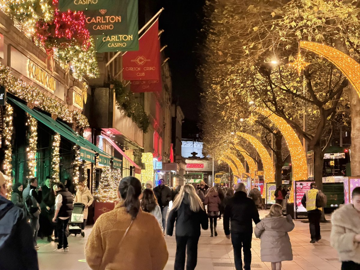 adrianweckler's tweet image. Often slagged but O’Connell St looks great this year — really Christmassy and loads of people