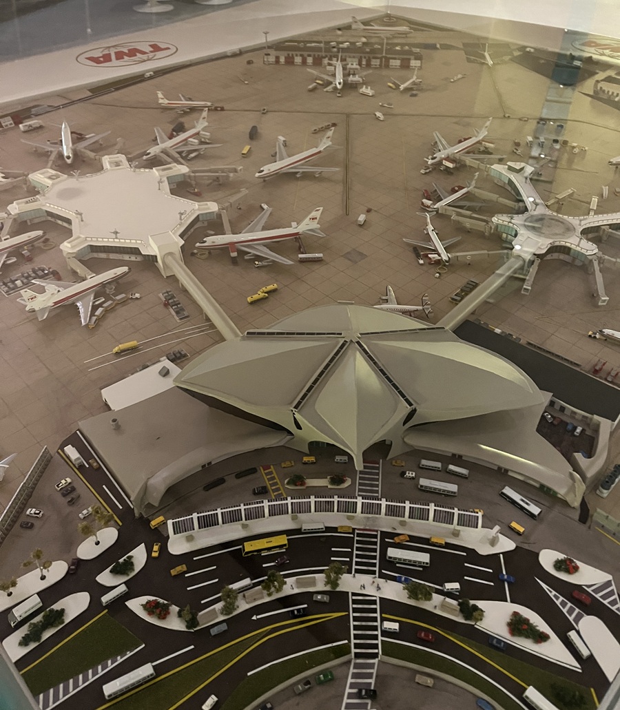 takingthekids's tweet photo. Today, you can time travel back to 1962 when you stay at the 512-room TWA Hotel adjacent to Jet Blue’s Terminal 5. NEW TRAVEL DIARY https://t.co/dVDZUjmZxj #WINTERWOW https://t.co/XKbjMkg7wT