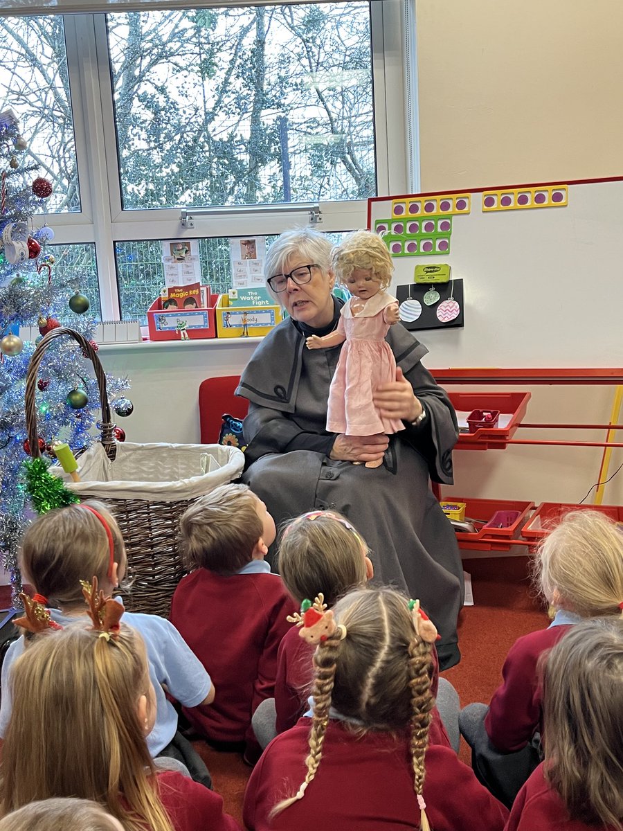 pondparkp2's tweet photo. P2C/P had a wonderful time with Nanny Thompson from Mount Stewart - learning lots about the old toys and even getting a chance to play with them and find out how they work 🧸 https://t.co/65R0VgXmxE