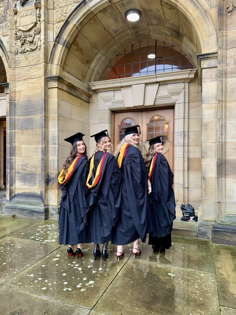 BangorUni's tweet image. 🎓 Winter Graduation is officially underway.  

Here’s a look at some of the highlights from a brilliant start to the celebrations.  

Congratulations to our graduates from the School of Health Sciences and the School of Arts, Culture and Language.  

#BangorGrad