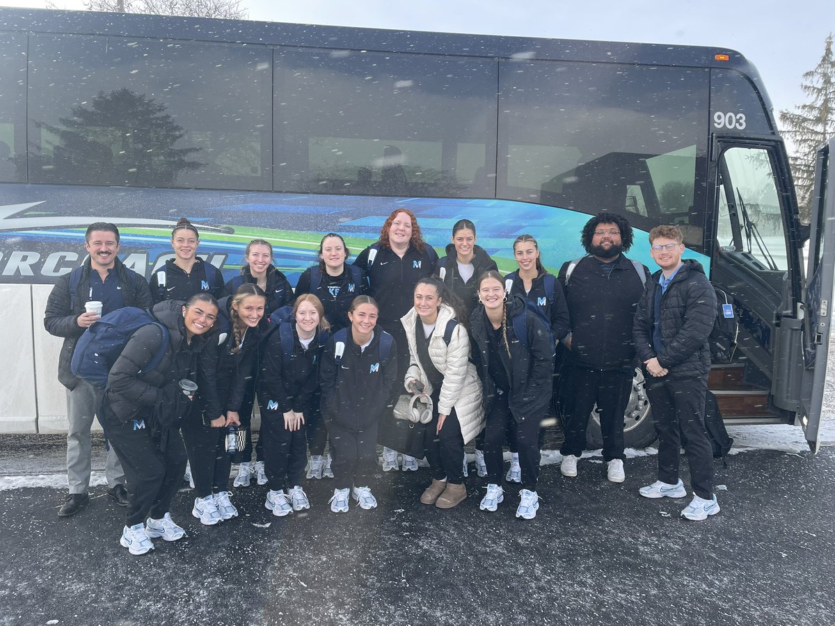 MidMichWbb's tweet photo. Amazing team trip to Niagara Falls!
Girls came home with life long memories and two big dubs! 
#ridethewave 
#JUCOPRODUCT 
#golakers https://t.co/XDRQgmbt2f