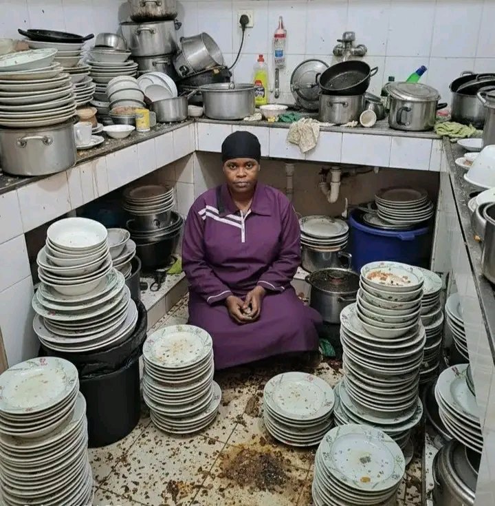 AguramaJohn's tweet photo. Before you steal that kadama's money, this is what they go through! https://t.co/6y3fmTq0uR