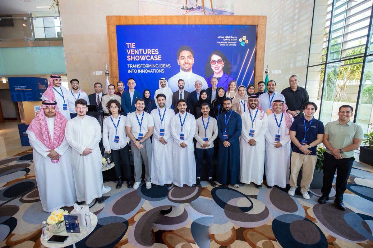 KAUST_NewsAR's tweet photo. من طلبة إلى رواد أعمال، هذا هو أثر كاوست.

أبرز معرض برنامج الابتكار والتقنية والأعمال (TIE) ابتكارات طلابية في مجالات متعددة تسهم في دعم اقتصاد المملكة، وتؤكد دور كاوست في تمكين جيل جديد من مؤسّسي شركات تقنية جاهزة لدخول السوق، وتحويل الابتكار إلى أثرٍ حقيقي يخدم الوطن. https://t.co/DzPEzuWAJj