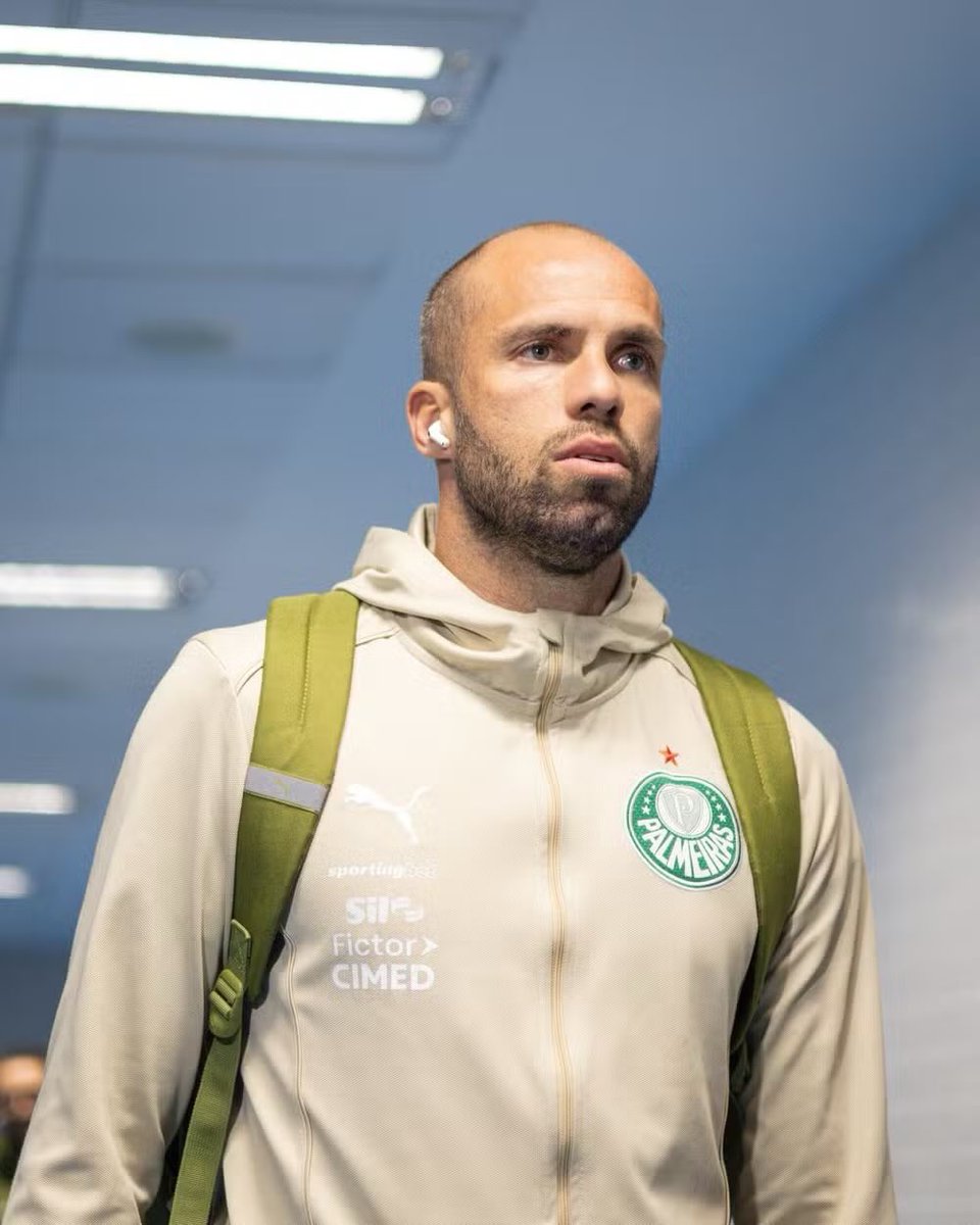 futebol_info's tweet photo. Palmeiras segue esperando uma resposta de Marcelo Lomba sobre a proposta de renovação de contrato.

O jogador de 38 anos tem vínculo com o Verdão somente até o fim desta temporada. A diretoria ofereceu mais 1 ano de contrato (até o fim de 2026).

🗞 @ESPNBrasil | @f_delaurentiis
📸 Cesar Greco/SEP
