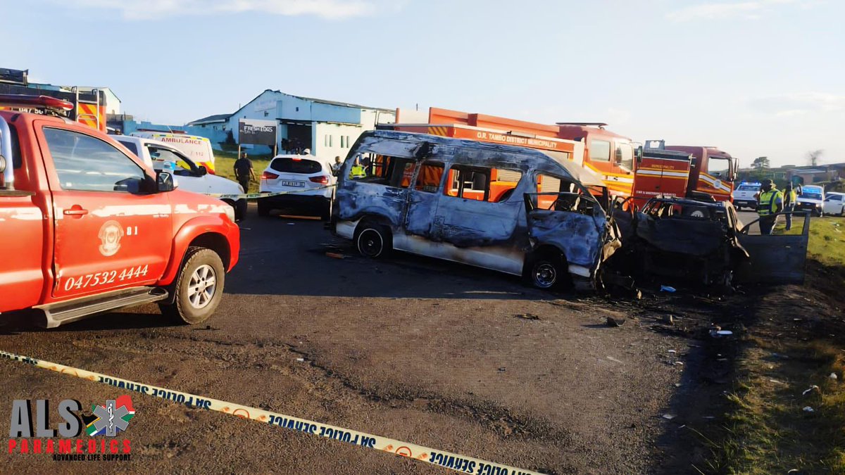 lnnocent191535's tweet photo. #FatalCrash R61 Nqeleni Mthatha. Multiple Fatalities and Multiple Casualties. #RoadwayClosed
ALSParamedics Mthatha on scene
#EC_TrafficAlert
#SaNationalTrafficUpdates https://t.co/89KuCK30kR