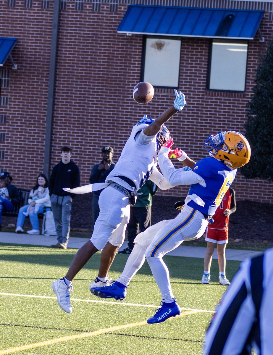 _NateShropshire's tweet photo. Last high school snap in the Chattanooga all start game !! Dms and recruitment is open contact info. 423-475-1170 https://t.co/mM4BhS5RgN