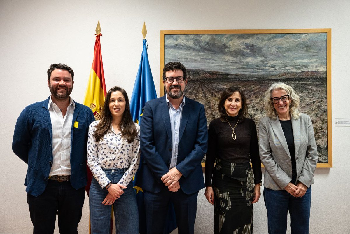 FELGTBI's tweet image. Nos reunimos con el secretario de Estado de Trabajo para seguir avanzando en el desarrollo del Real Decreto para la Igualdad LGTBI+ en la Empresa ante los datos que revelamos este lunes:  la tasa de desempleo de las personas LGTBI+ ha aumentado un 2% por tercer año consecutivo