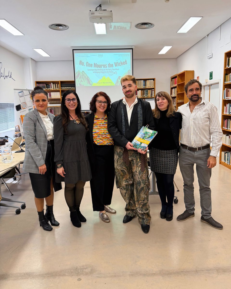 THALiSUA's tweet photo. Last Thursday, our Predoctoral Researcher César Más (@cessarmass) successfully passed his PhD viva. Congratulations, Dr. Más! 🧙🏻‍♀️ https://t.co/rnt95SNzdg