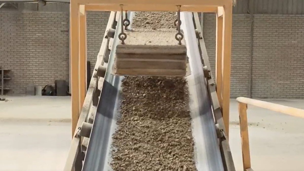 🌱 Trabajamos con materias primas de origen mineral bajo un enfoque de gestión responsable y compromiso con el entorno.

Apostamos por una industria que equilibra desarrollo y sostenibilidad.

🔗 ceramicacampo.es/sostenibilidad/🔗

#CerámicaCampo #MineríaSostenible #IndustriaResponsable