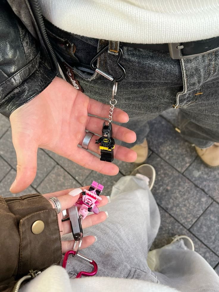 llpipi's tweet image. Us?