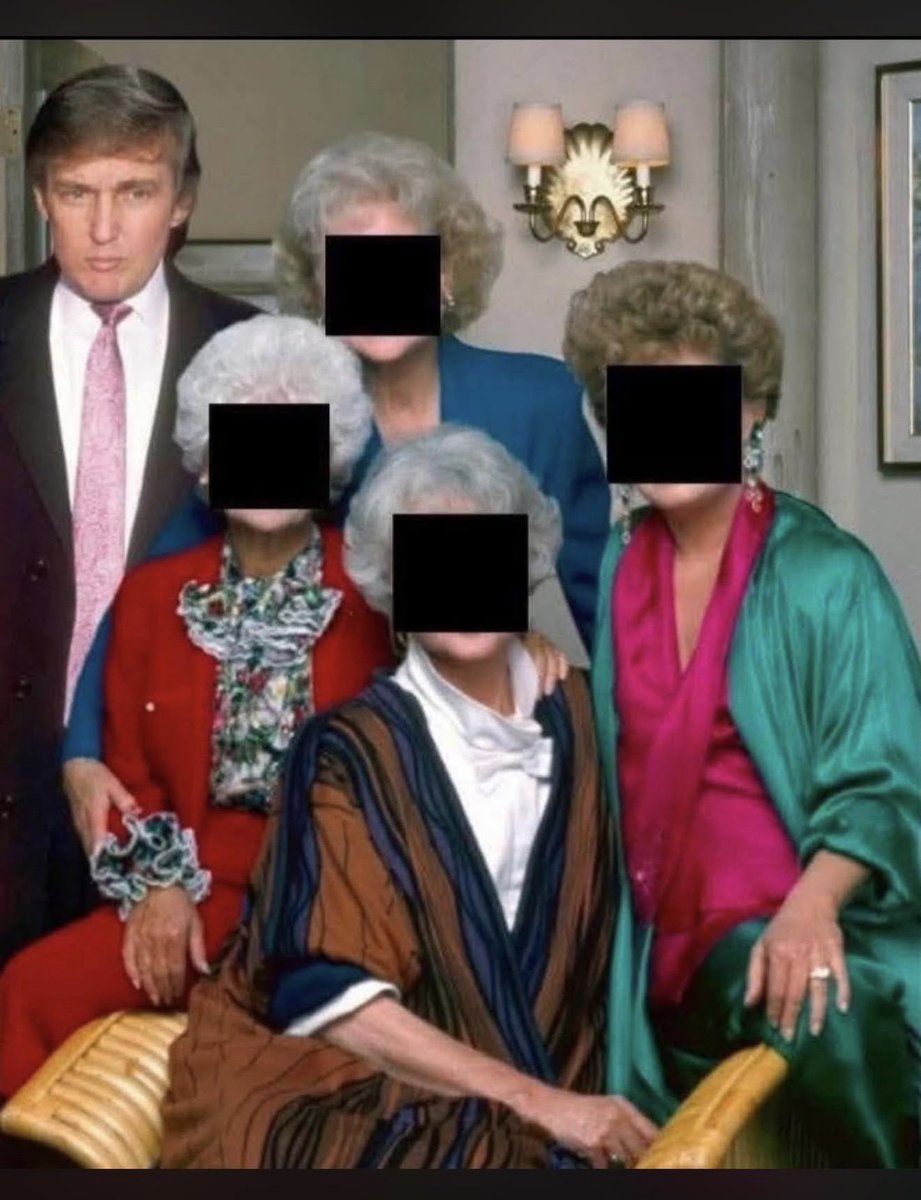 aka_theQueenBee's tweet image. LOOK‼️ 👀 #presidentTrump on #epsteinisland with the victims. How dare him‼️ 🤣🤣🤣 #libtards are crazy‼️🙄 #TDS 👑🐝#factassin