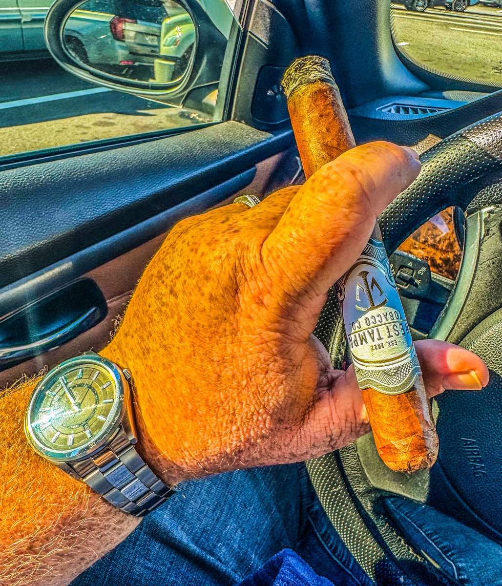 StogieDad tweet media