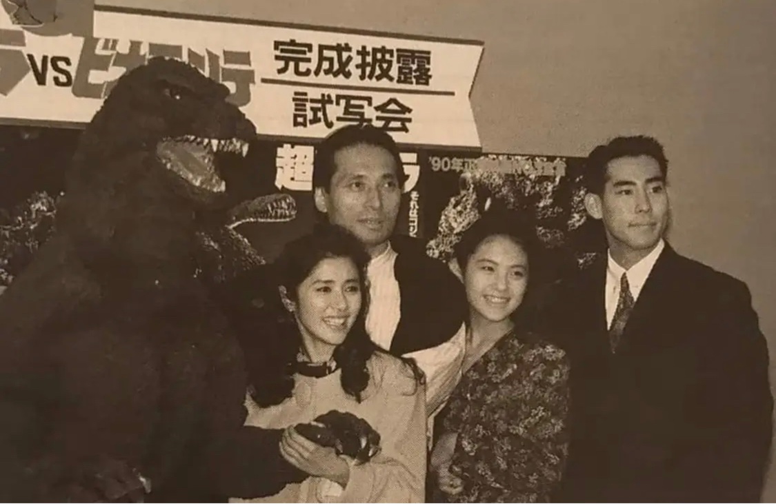 モ*ロ様 M1号ゴジラVSビオランテ小高恵美直筆サイン入り写真スーフェス三枝未希 モ*ロ様 M1号ゴジラVSビオランテ小高恵美直筆サイン入り写真スーフェス