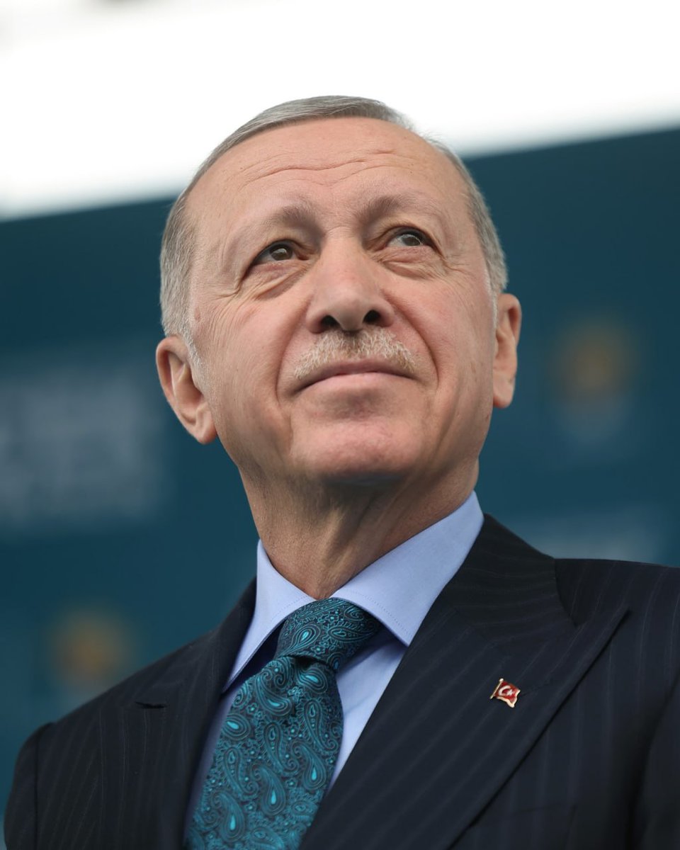 Cumhurbaşkanımız Recep Tayyip Erdoğan:

"Sayını 85 çıkardığımız tersanelerimiz; dünyanın dört bir yanından aldığı 61 gemi siparişiyle, küresel gemi siparişlerinde 9’uncu sıraya yerleşti."