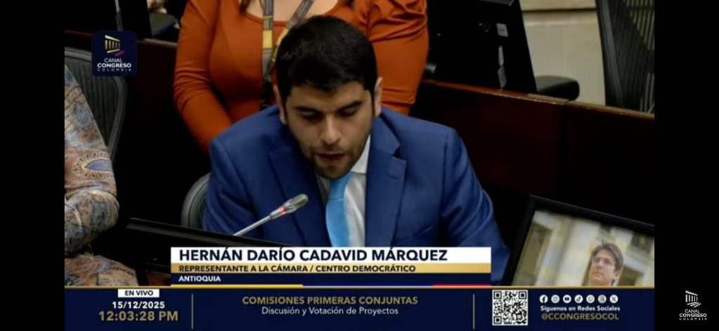 Comisión Primera Senado tweet media