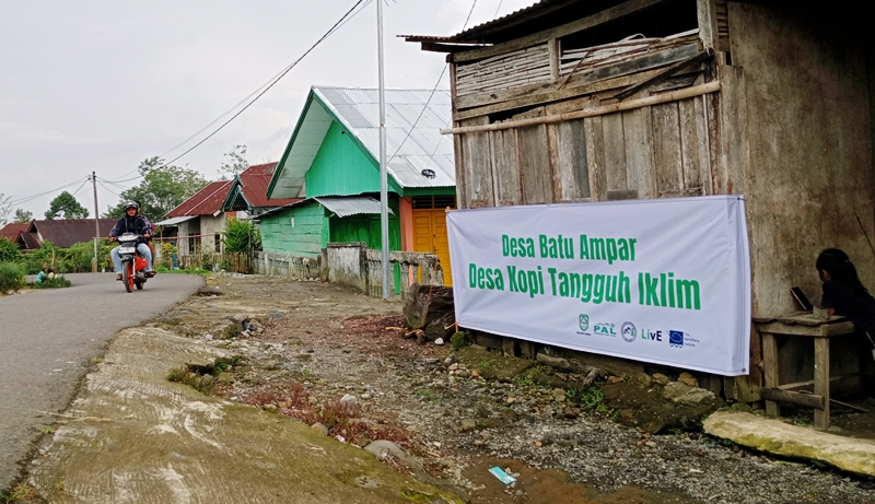 4concervation's tweet photo. Sejarah Baru, Ranperdes yang Disusun Perempuan Petani Kopi untuk Atasi Perubahan Iklim Ditetapkan
#nature #ClimateAction #womenpower https://t.co/MG6AfCnLoj