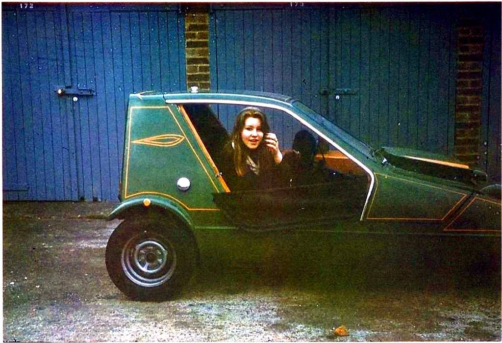 gnilwoce's tweet photo. More nostalgia 😎 My old Bond Bug from the early 70s and Janice, who is probably surrounded by chubby grand kids by now. #nostalgia #bondbug https://t.co/156WsKYrul